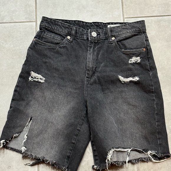 Blank NYC The Dean Classic Cutoff Denim Shorts in It's In The Bag sz 26 - Picture 3 of 10